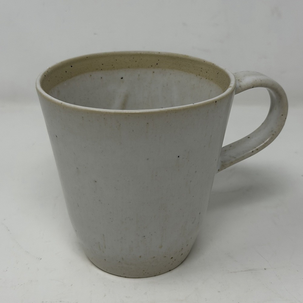 RARE Crate & Barrel Primrose Holiday Gold Mug Coffee Tea Holiday Portugal OOS